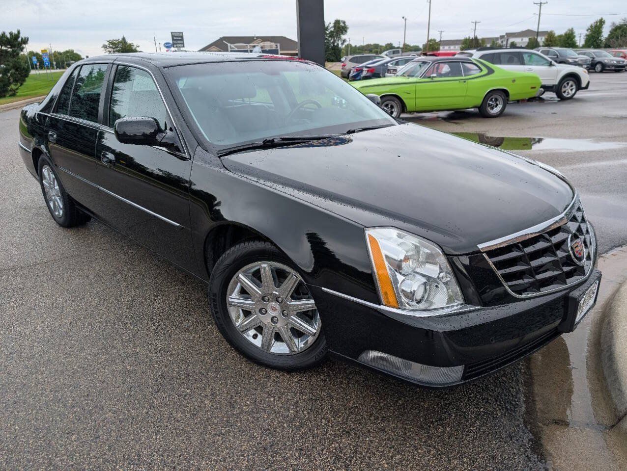 Used 2011 Cadillac DTS Premium FWD image 3