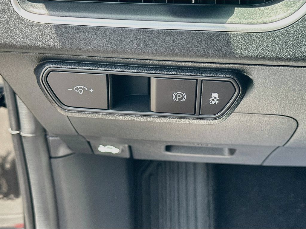 New 2026 Kia K4 FWD image 10