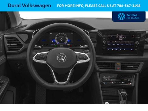 Used 2025 Volkswagen Taos SE AWD/4WD image 4