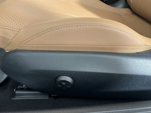 Used 2024 Mercedes-Benz CLE 300 4MATIC Cabriolet image 31