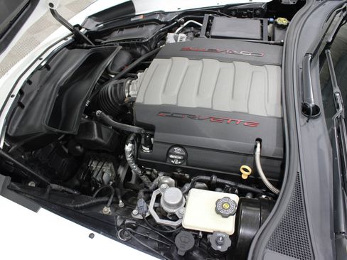 Used 2016 Chevrolet Corvette Stingray Coupe image 34