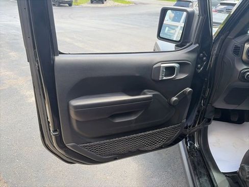 Used 2020 Jeep Wrangler Unlimited Sport AWD/4WD image 10