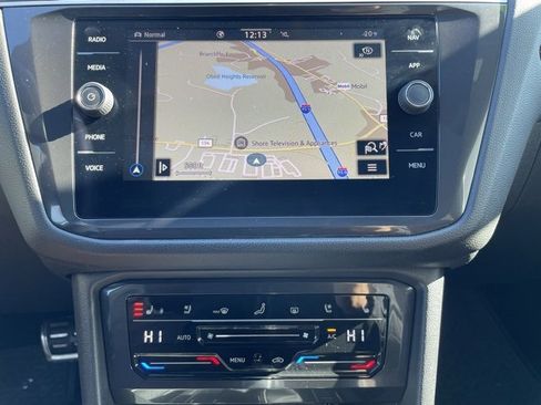 Used 2024 Volkswagen Tiguan SEL R-Line image 20