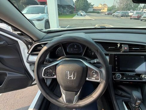 Used 2017 Honda Civic EX image 8