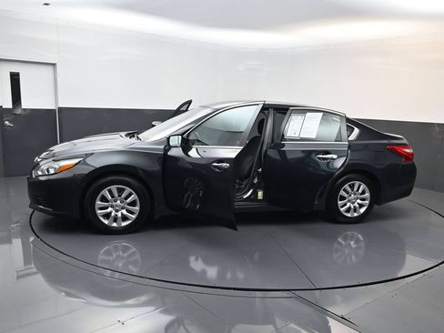Used 2017 Nissan Altima 2.5 S w/ Power Driver Seat Package FWD image 31