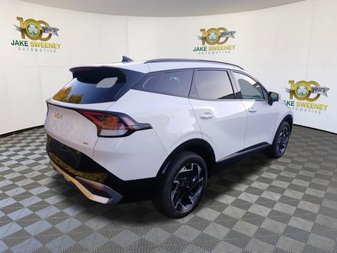 Used 2025 Kia Sportage SX image 10