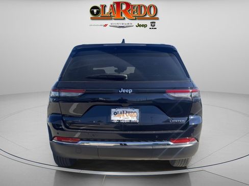 Used 2023 Jeep Grand Cherokee Limited image 6
