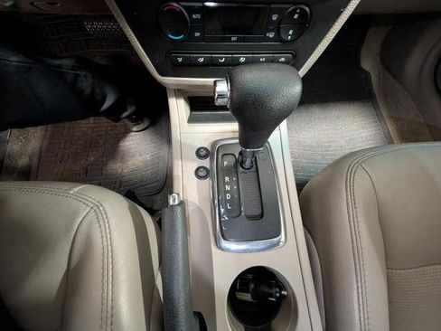 Used 2006 Ford Fusion SEL FWD image 36