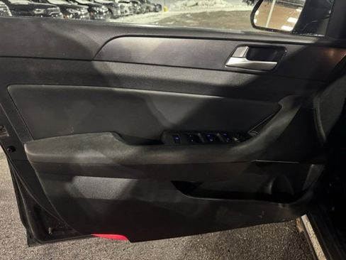 Used 2016 Hyundai Sonata Sport w/ Option Group 02 image 12
