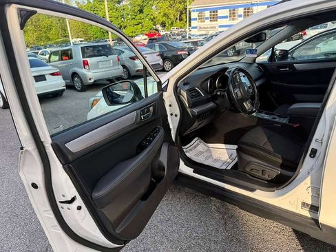 Used 2016 Subaru Outback 2.5i Premium AWD/4WD image 16