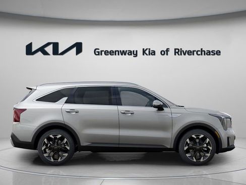 New 2026 Kia Sorento EX w/ EX Premium Package FWD image 9