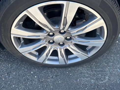 Used 2023 Cadillac XT4 Premium Luxury w/ Cold Weather Package AWD/4WD image 6