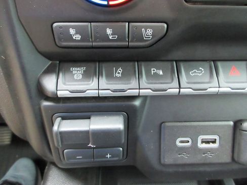 Used 2023 Chevrolet Silverado 3500 LTZ AWD/4WD image 39