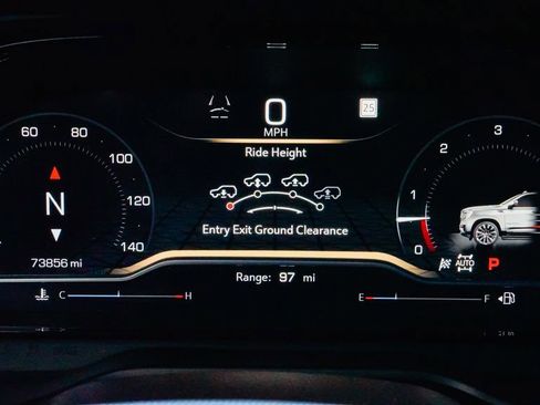 Used 2022 GMC Yukon XL Denali w/ Denali Ultimate Package image 28