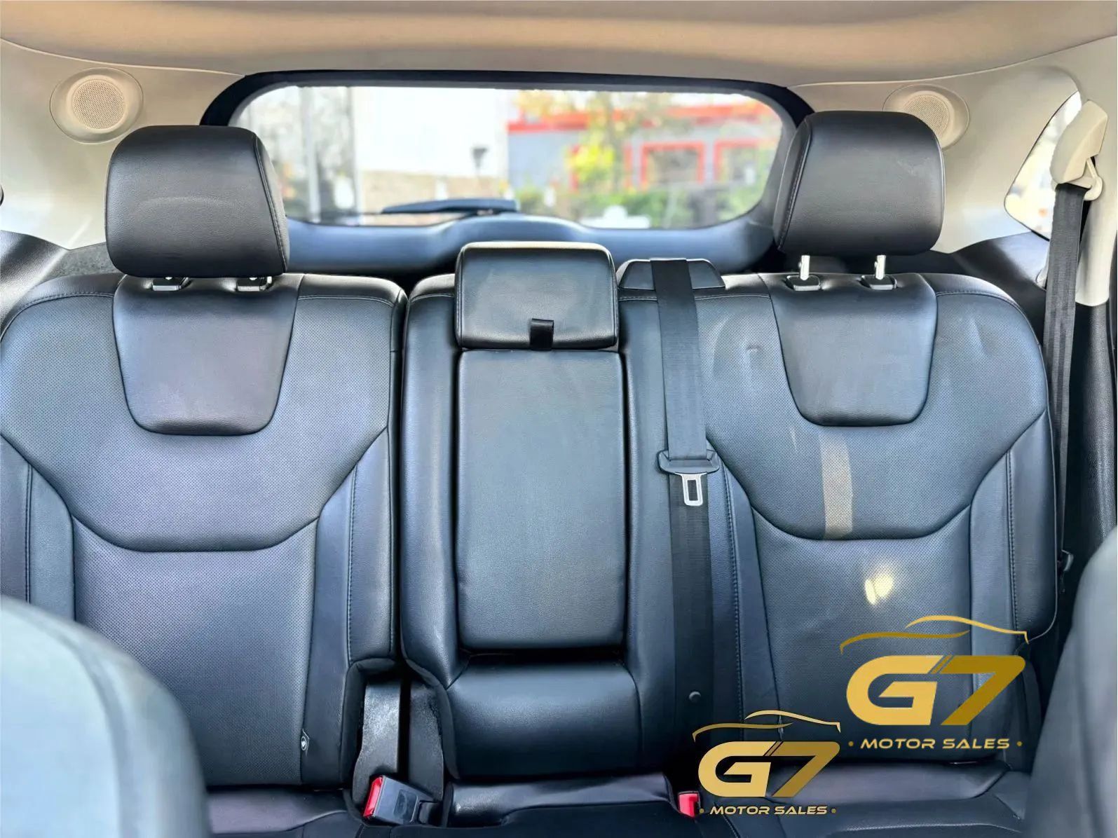 Used 2018 Ford Edge Titanium w/ Equipment Group 301A FWD image 13