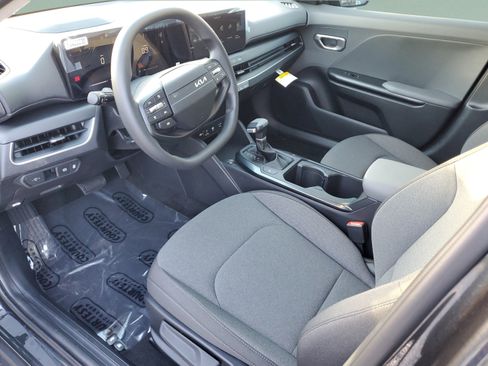 Used 2025 Kia K4 FWD image 14