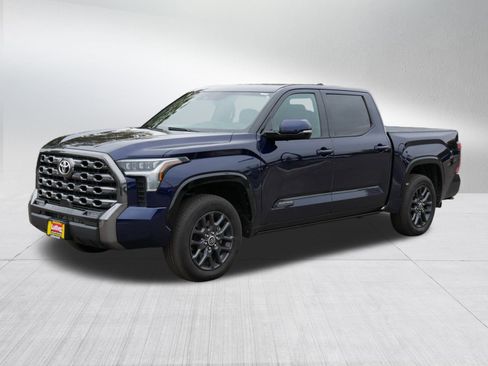 Used 2022 Toyota Tundra Platinum image 3