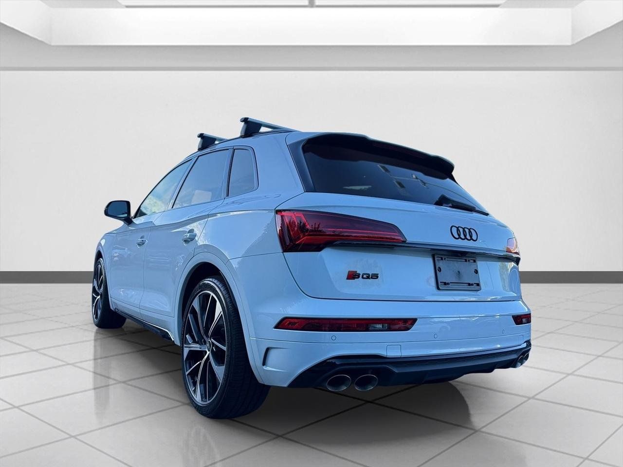 Used 2023 Audi SQ5 Premium Plus w/ Premium Plus Package AWD/4WD image 3
