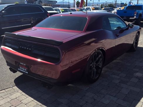 Used 2019 Dodge Challenger R/T w/ Driver Convenience Group RWD image 5