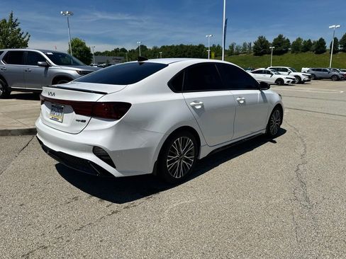 Used 2023 Kia Forte GT-Line w/ GT-Line Premium Package FWD image 3