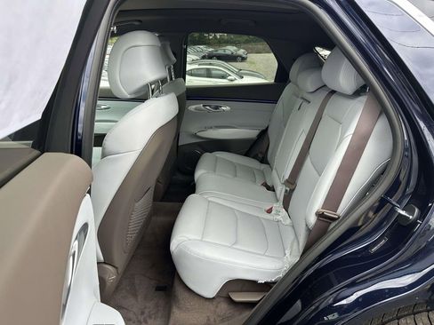 New 2026 Genesis GV70 2.5T Advanced AWD/4WD image 12