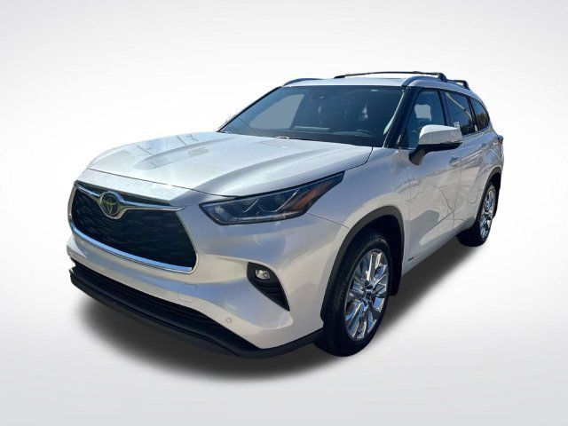 Used 2026 Toyota Highlander Limited AWD/4WD image 3