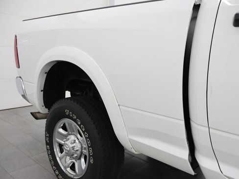 Used 2018 RAM 2500 Tradesman w/ Chrome Appearance Group AWD/4WD image 26