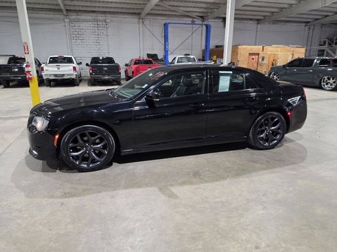 Used 2021 Chrysler 300 S RWD image 4