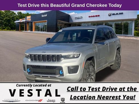New 2023 Jeep Grand Cherokee Overland AWD/4WD image 3