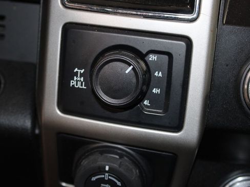 Used 2019 Ford F150 Lariat w/ Equipment Group 502A Luxury image 28