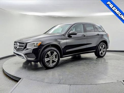 Used 2019 Mercedes-Benz GLC 300 image 2