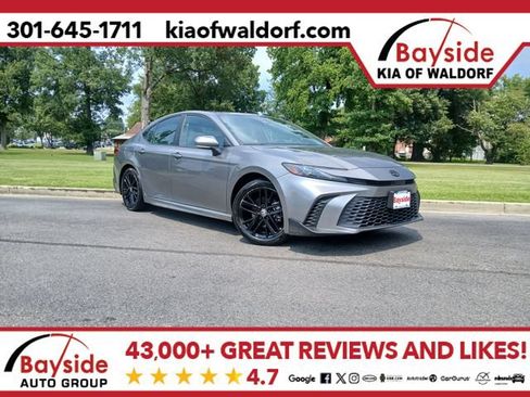 Used 2025 Toyota Camry SE w/ Multimedia Upgrade Package FWD image 1