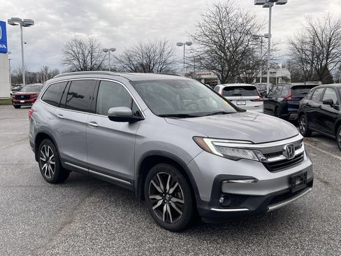 Used 2020 Honda Pilot Touring image 3