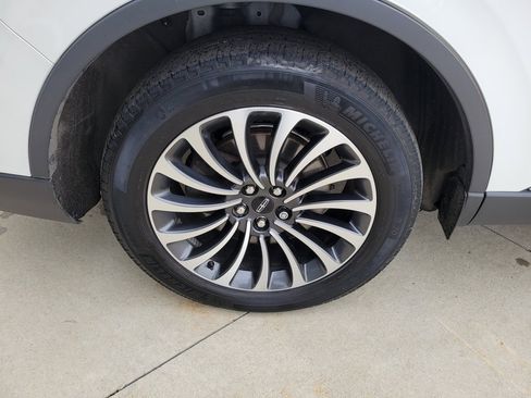 Certified 2023 Lincoln Aviator Reserve w/ Elements Package Plus image 16