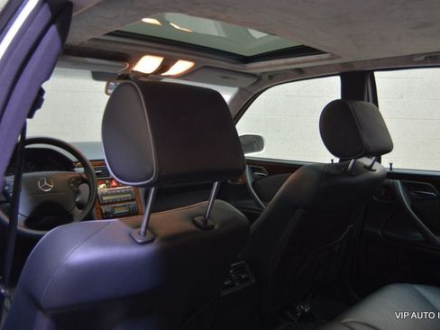 Used 2002 Mercedes-Benz E 320 Sedan image 35