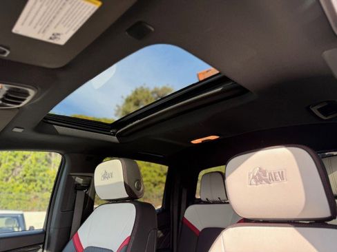 Used 2024 GMC Canyon AT4X w/ AT4X AEV Edition image 13