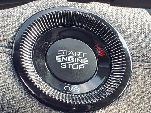 Used 2022 Jeep Compass Latitude image 21