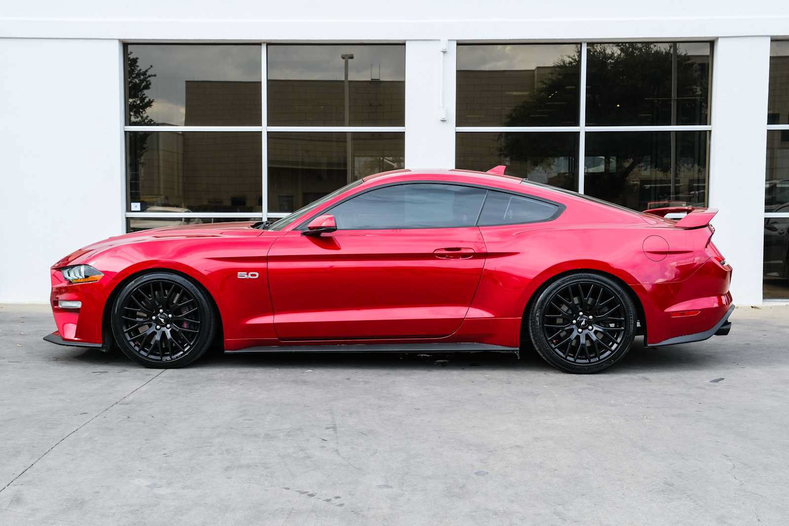 Used 2020 Ford Mustang GT Premium w/ GT Performance Package RWD image 18