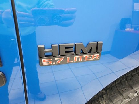 Used 2018 RAM 1500 Sport w/ Hydro Blue Sport Package image 18