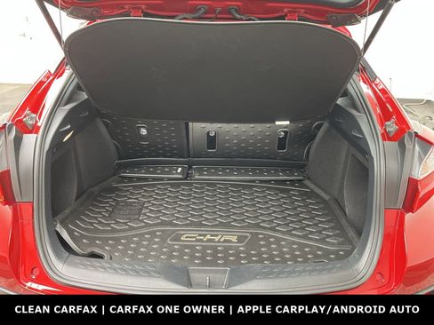 Used 2022 Toyota C-HR XLE image 23