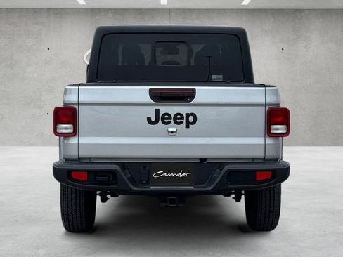 Used 2024 Jeep Gladiator Sport image 15