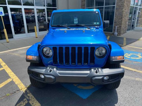 Used 2022 Jeep Wrangler Unlimited Sahara AWD/4WD image 12