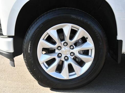 Used 2021 Chevrolet Silverado 1500 Custom RWD image 12