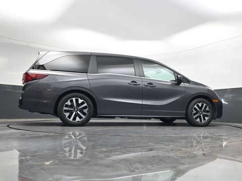 Used 2025 Honda Odyssey EX-L image 44