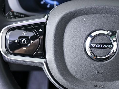Certified 2025 Volvo XC60 B5 Plus AWD/4WD image 11