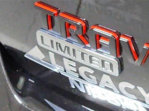 Used 2024 Chevrolet Traverse Premier w/ Redline Edition AWD/4WD image 21