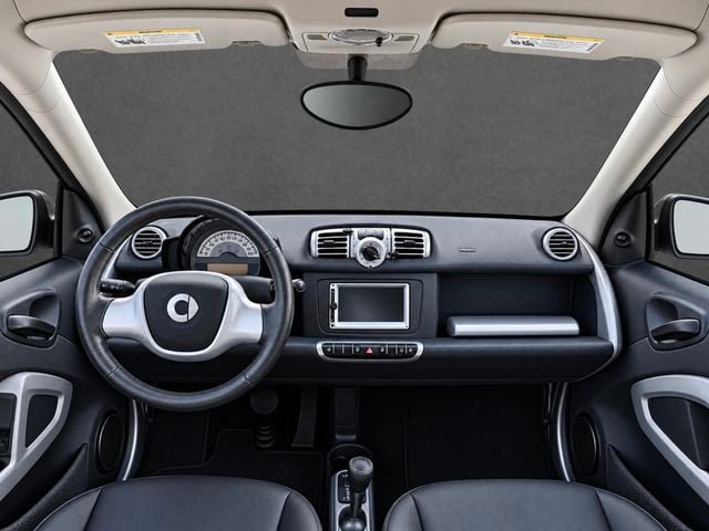 Used 2015 smart fortwo Coupe RWD image 3