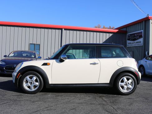 Used 2009 MINI Cooper Hardtop FWD image 4
