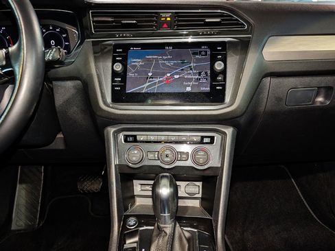 Used 2019 Volkswagen Tiguan SEL image 38