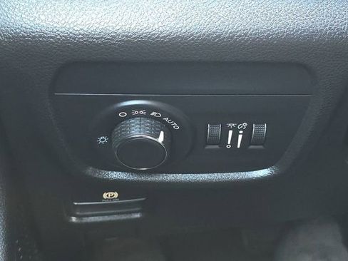 Used 2024 Jeep Grand Cherokee L Altitude image 42